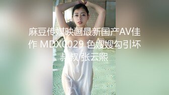 趁着室友外出和翘课的小女友在宿舍的双层床啪啪没有戴套内射妹子很不高兴