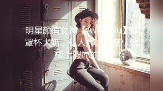 【精品推荐】Transexjapan最新流出中国TS小乐乐岛国拍摄系列 被壮男前后夹击玩3P