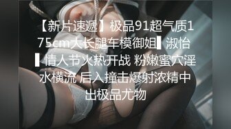  发骚的小阿姨全程露脸深夜跟狼友发骚，哺乳期性与旺盛还有奶水，慢慢脱光不断撩骚