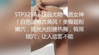 女儿的逼逼好嫩跟妈妈一起直播赚钱，全程露脸特写展示毛都没长齐好刺激，让妈妈吃奶好骚，跟狼友互动听指挥