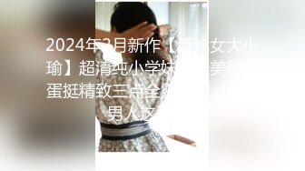 【新片速遞】  熟女妈妈 妈你洗澡 洗好了 我也想洗 走开 妈你好白 正大光明看妈妈洗香香 