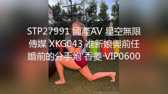 家庭摄像头破解真实偸拍，关系有点混乱的大户人家淫荡生活，大奶女儿日常换衣她妈妈韵味十足喜欢裸聊还与姑爷偸情 (6)