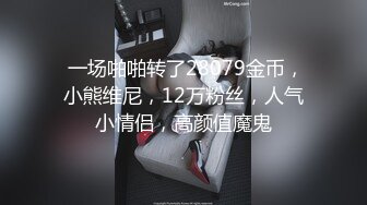 00后长发小美女独自在家自慰。把牙刷当肉棒舔